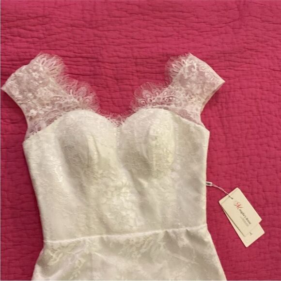 Mingda’s Elegant Lace White Dress, US0 - Picture 2 of 10